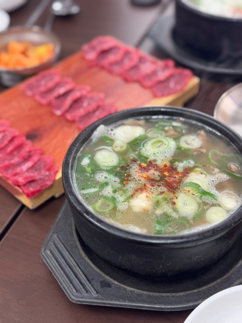 대전 태평소국밥 유성점, 국밥 한우사시미 한우육회 먹어본 후기