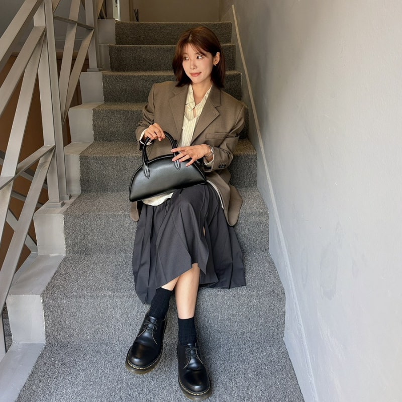 던스트 성수 플래그십 스토어 쇼룸에서 FW자켓 입어보고 왔어요