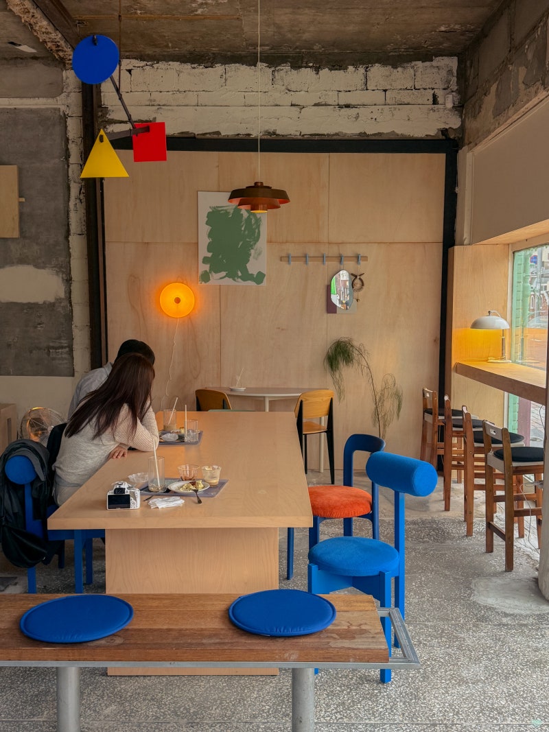 전포동 신상카페 진공미학 키치한 색감이 너무 예쁜곳 애견동반