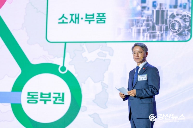 민형배 전남광주통합특별시장, “반도체 중심 산업 대전환”…양자·이차전지 연계 전략 제....