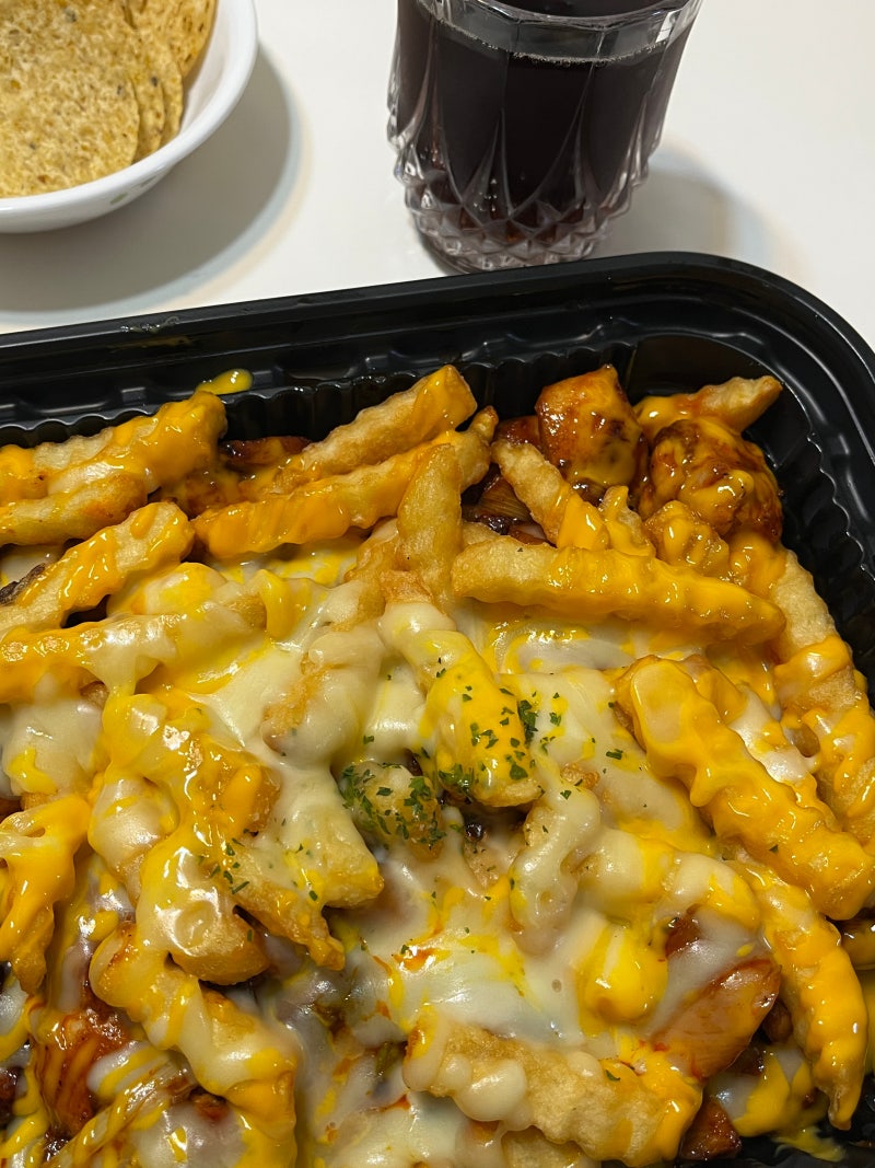기영이 오지치즈 숯불치킨 후기, 신병3보고 재주문했는데 신병4에도 나왔다❗
