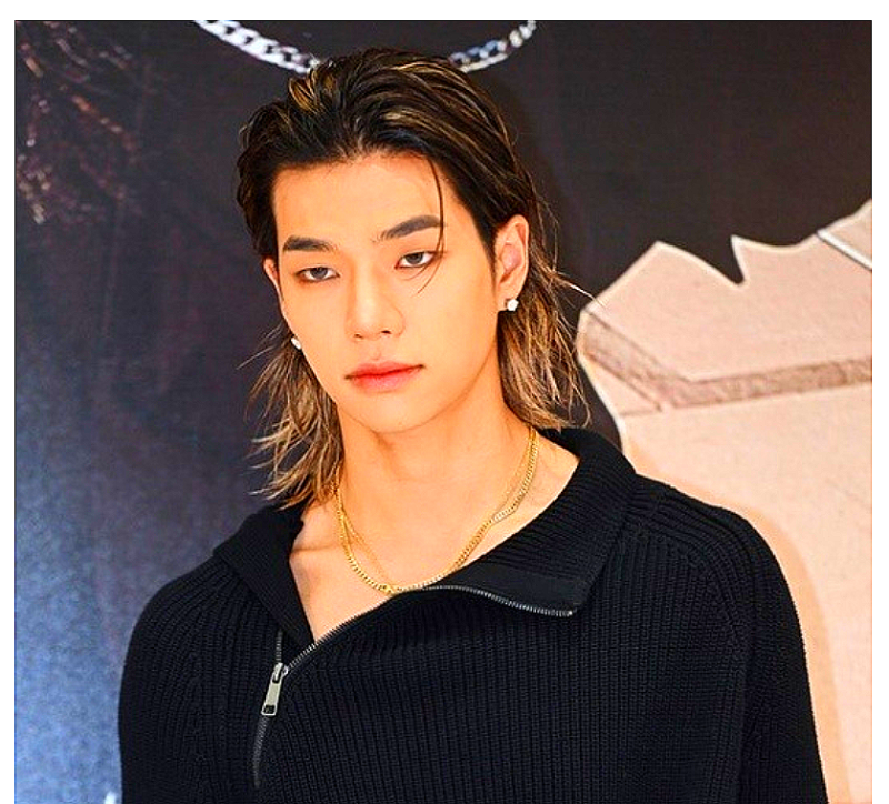 "대학 축제.. 관객에 몸 던져.. 맨땅 추락사고..ㅠ" 올데프 타잔, 관객들 '부상 우려'..