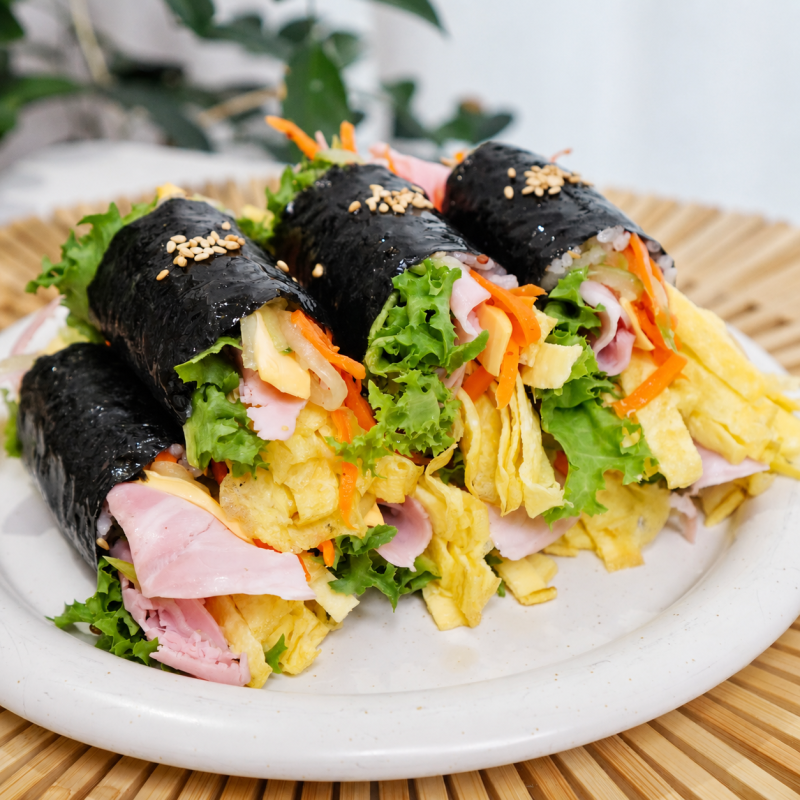 가을 소풍 도시락엔 이게 최고예요! 비주얼 100점 속 꽉 찬 꼬마김밥 만들기