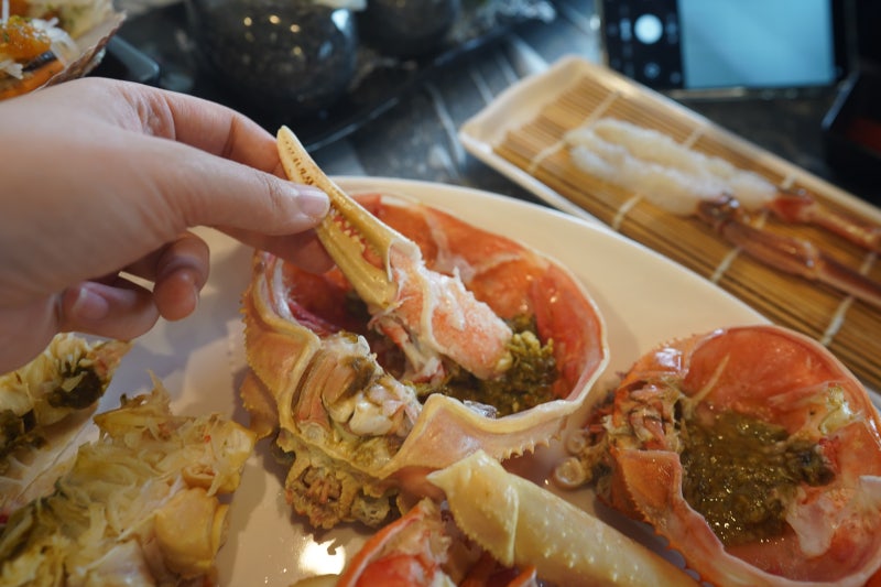 Jumunjin Seafood Market: A Must-Visit for King Crab, Red Snow Crab, and Raw Fish in Gangneung