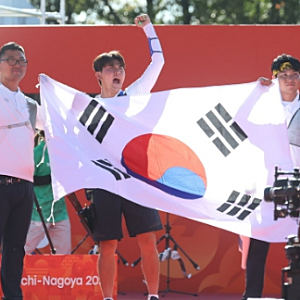 휘청이던 한국 양궁, 김우진·김제덕·이우석이 자존심 지켰다…인도 5-1 격파