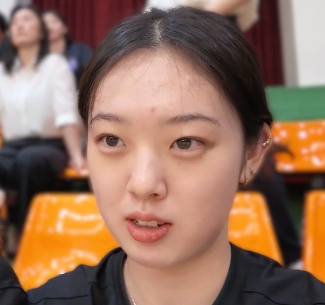 [여자배구] 별명이 '공주' 174cm 강유정, 데뷔 1년 만에 팬 몰린 이유는?
