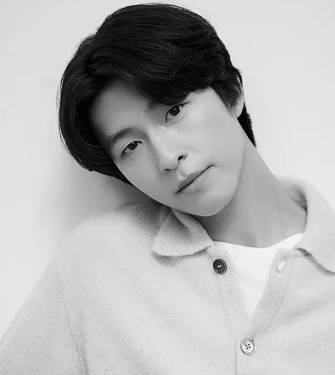 홍경 프로필 나이 혈액형 MBTI 키 학력 악귀 청설 굿뉴스 아웃백, 근황까지