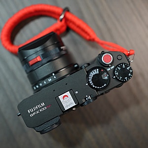 후지필름 GFX100RF 블랙과 1억 화소의 값어치