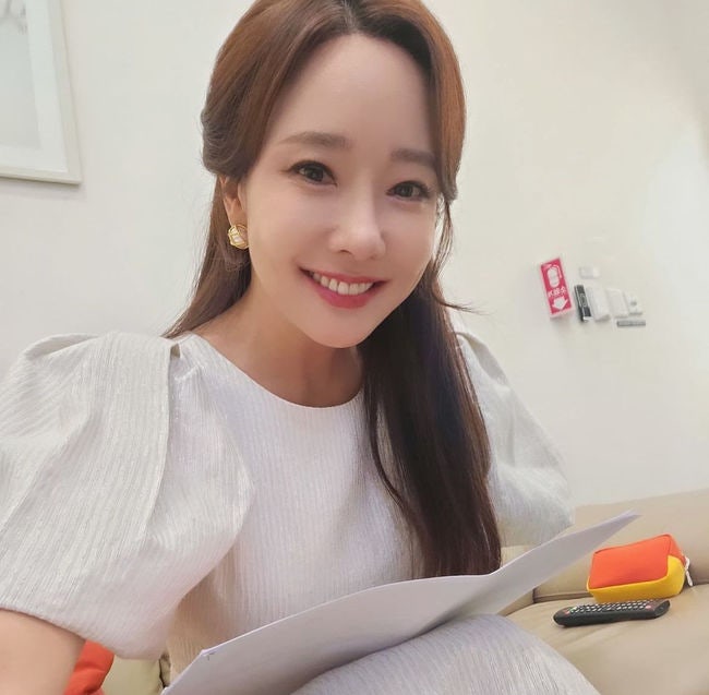 소유진 딸, 근황 | 제주에서 커플티 입고 찍은 폭풍성장 막내딸과 엄마 판박이 미모 (인스타....