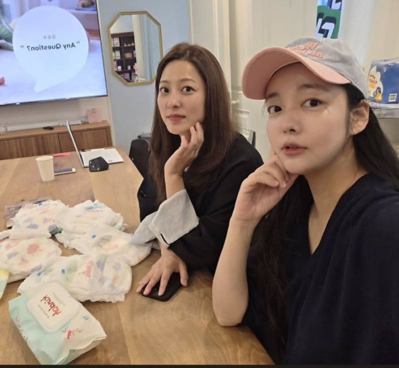 문지인, 출산 두 달 만에 박세영과 특별한 만남…초보 엄마들의 즐거운 외출