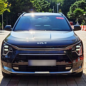 2026년형 기아 디 올뉴니로 하이브리드 시그니처, 연비와 편의성을 모두 챙긴 SUV