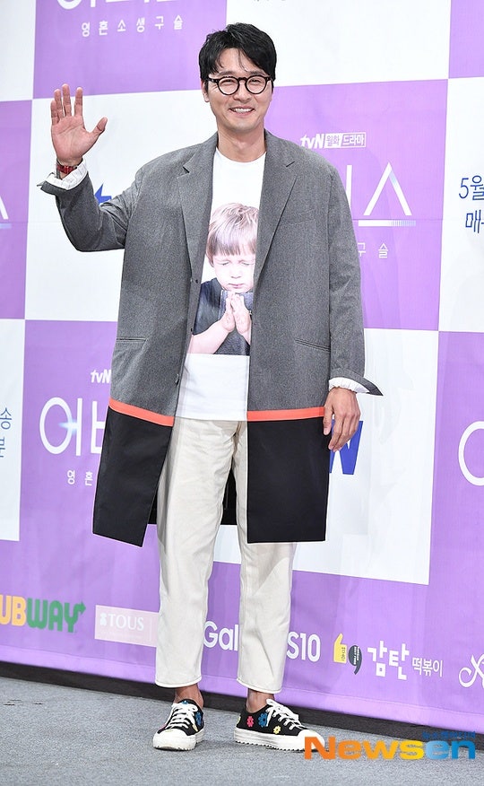 "32년 만에 처음으로"… 이성재, KBS 주말극 데뷔 논의 '이정은과 부부 호흡'