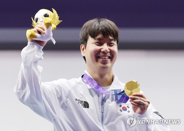 <b>김예지</b> 남편 <b>이건혁</b>, 쇄골 부상 딛고 금메달 2개