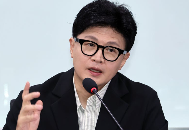 【速報】民主黨：「韓東勳，地獄之門即將開啟…別再譁眾取寵了」盧武鉉、檢察改革言論正面衝突