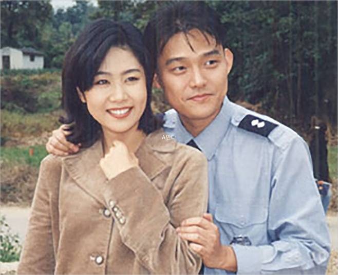 전원일기에서 “6년간 연인연기”하다 눈맞아 결혼해 진짜 부부 된 5살차이 배우부부