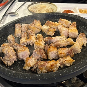 여수 꽃삼겹살 맛집 : 겨비창고