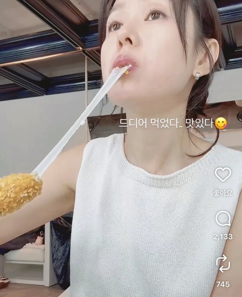 손예진 먹방 영상에 불거진 식사 예절 논쟁 정리