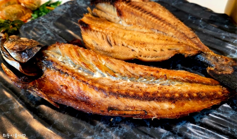 麻谷美食店 乙旺里Kkudeokjip麻谷直營店 豐盛的烤魚套餐 直火香辣豬肉