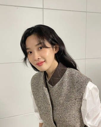 배우 조보아 출산 후 복귀작! 이청아 교통사고 하차 빈자리 채운다 '고분고분한 킬러'는 어떤....