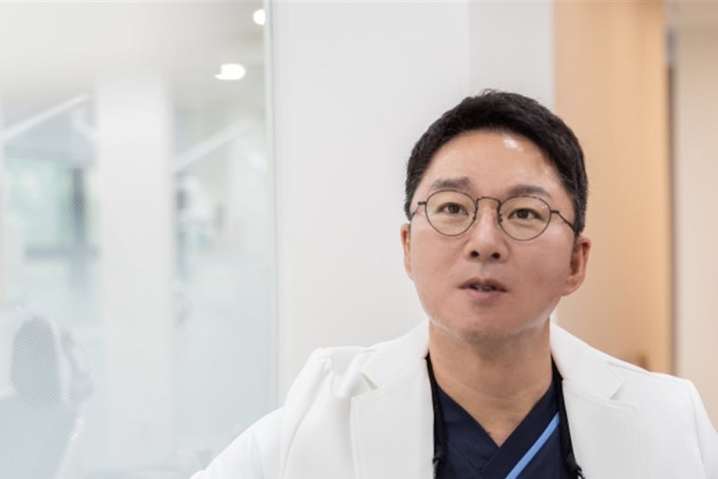 신경치료를 마친 어금니에 대전 치과에서 크라운을 씌우는 이유