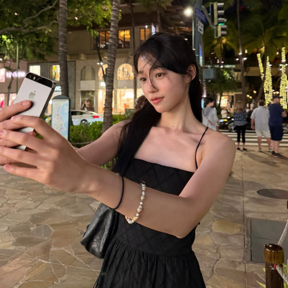 하와이 간 노윤서, 비키니보다 눈길 간 의외의 여행룩