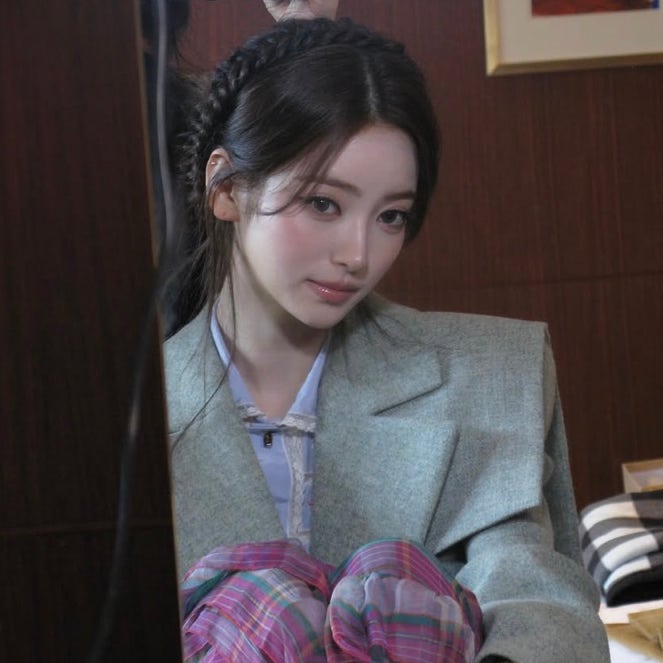 데뷔 2년 만에 인스타 개설한 미야오 안나 첫 피드부터 끌로에룩