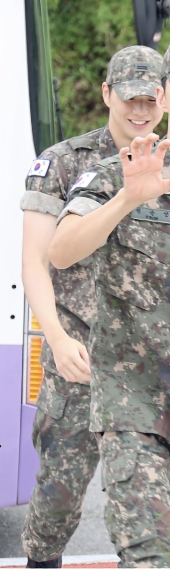 "면접 현장서 포착된 아이돌들"… 강다니엘·몬스타엑스·세븐틴 지상군페스티벌 합동 무대 ....