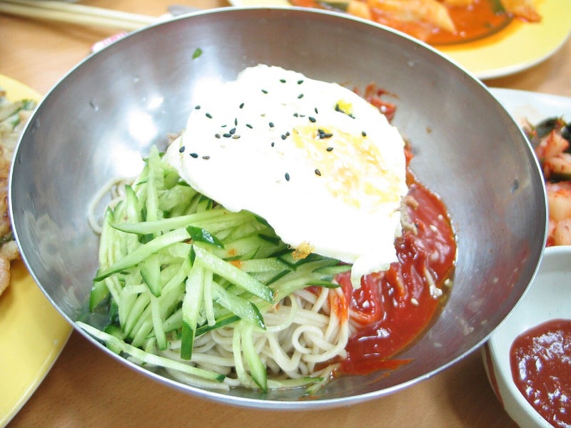 [자취 살림] 남아서 처치곤란인 김치 국물! 버리지 않고 김치비빔국수 양념장 만들기