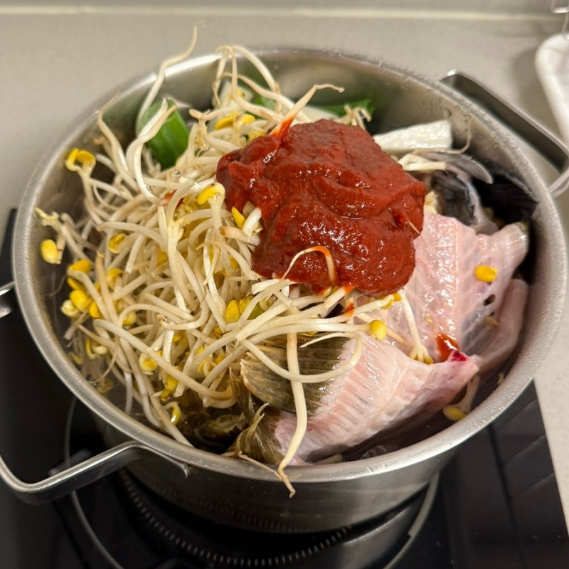 束草中央市場で刺身の持ち帰りに最適な「ハンスキッチン」辛い魚の鍋まで完璧だった