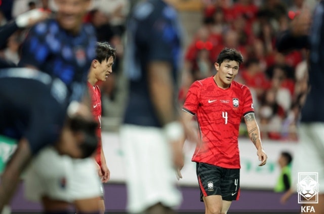 김민재는 왜 축구화를 집어던졌나...모레노호에 사라진 ‘11명 축구’ [박순규의 창]