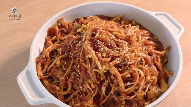 매운 콩나물잡채 만들기, 늘 먹던 잡채가 질렸다면 불닭소스로 화끈하게 만드는 콩나물잡채