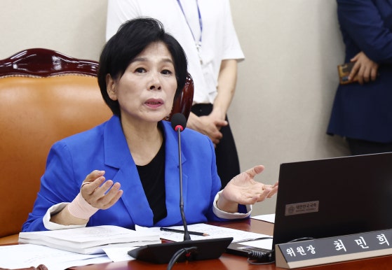 영화 암살자들 부국제 행사 취소, 최민희 발언까지 논란 정리