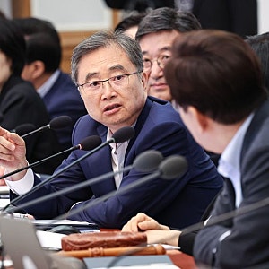 이재명 대통령 우크라이나 "공개사과 거부하면 추가조치"…외교부가 밝힌 북한군 포로 2명 ....