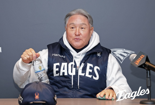 “준우승 1년 만에 9위→6명 정리”…한화 칼바람은 이제 시작인가