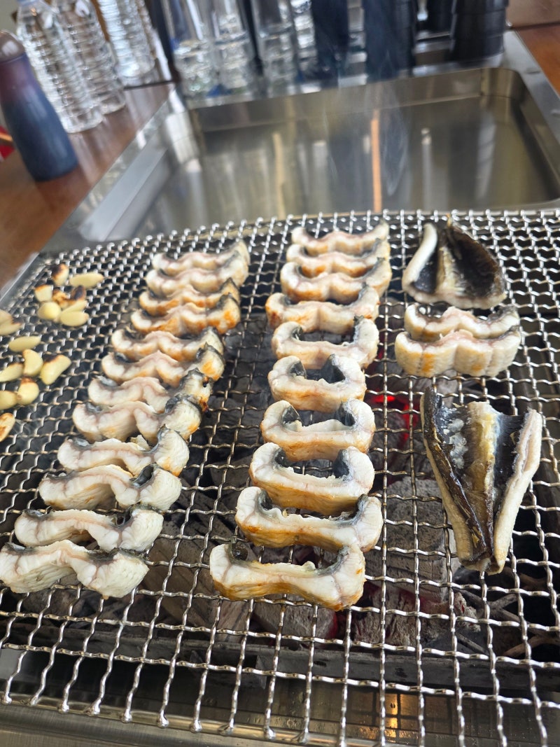 Poomjang Eulwangri Branch: Yeongjongdo Eel Restaurant, Where My Daughter Who Hates Fishy Smells and My Mom Who Only Eats Eel Both Left Full