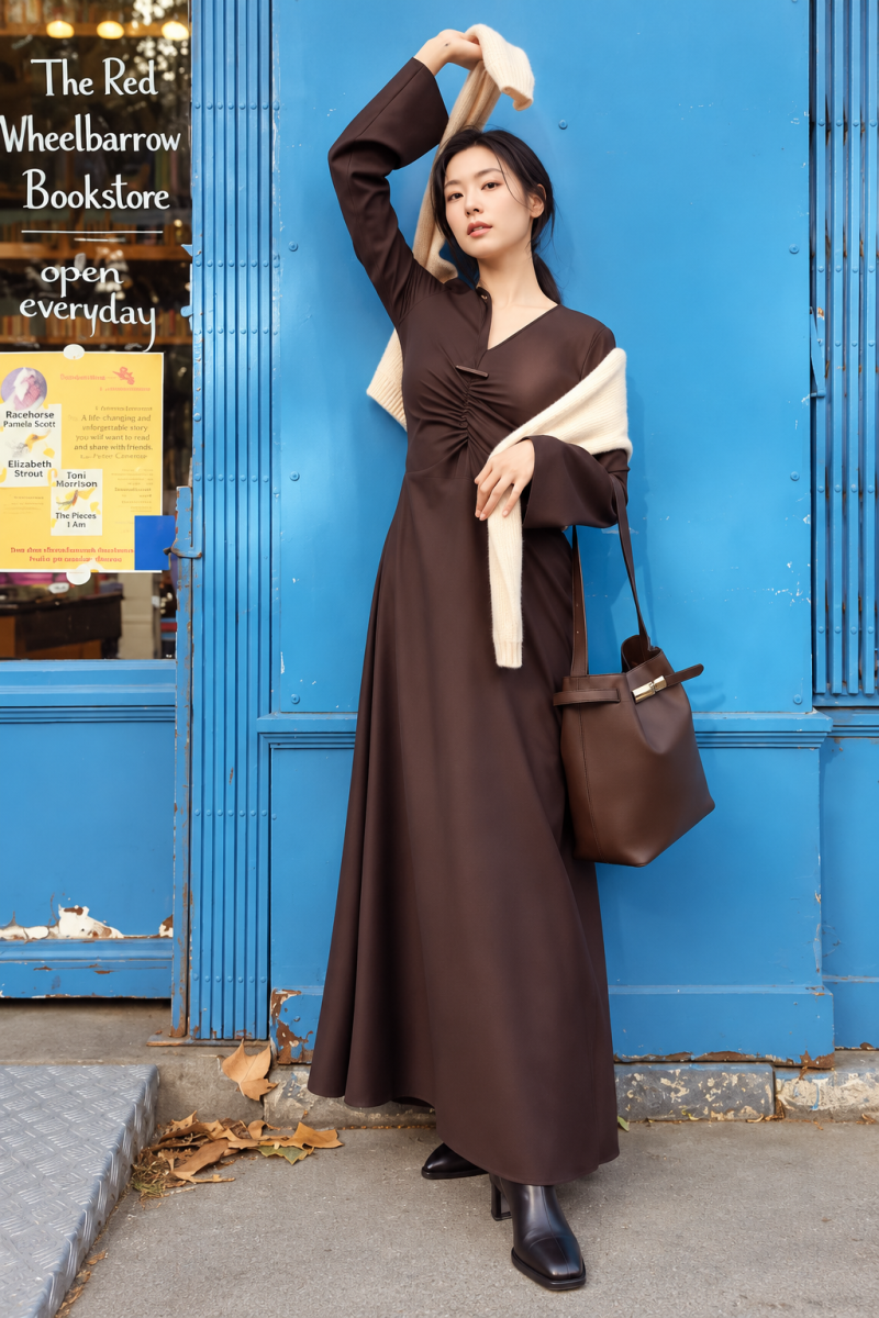Jung So-min Embraces Parisian Autumn: What's That Eye-Catching Longchamp Bag?