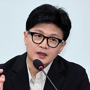 [속보] 한동훈 차기 대통령 적합도 18.1% 1위…이재명 대통령 지지율 39.1%, 정치민심 변화 주목