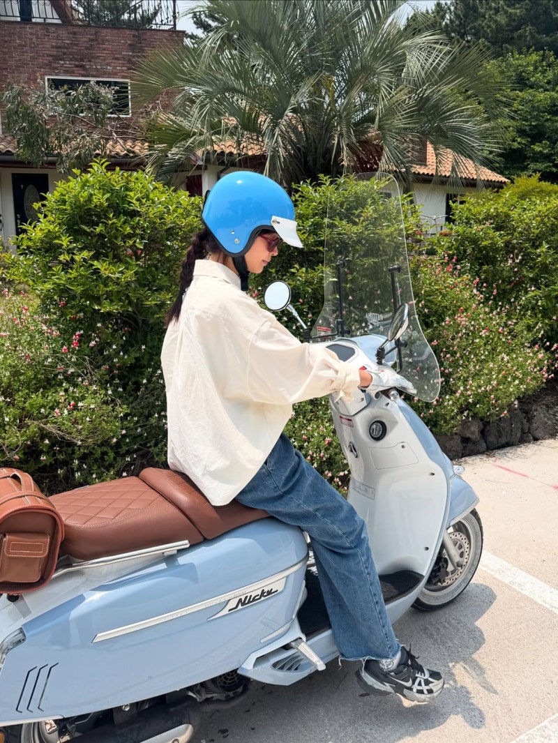 멤버들 사이에서 주량1등 이라는 가수가 담은 자유로운 데일리룩