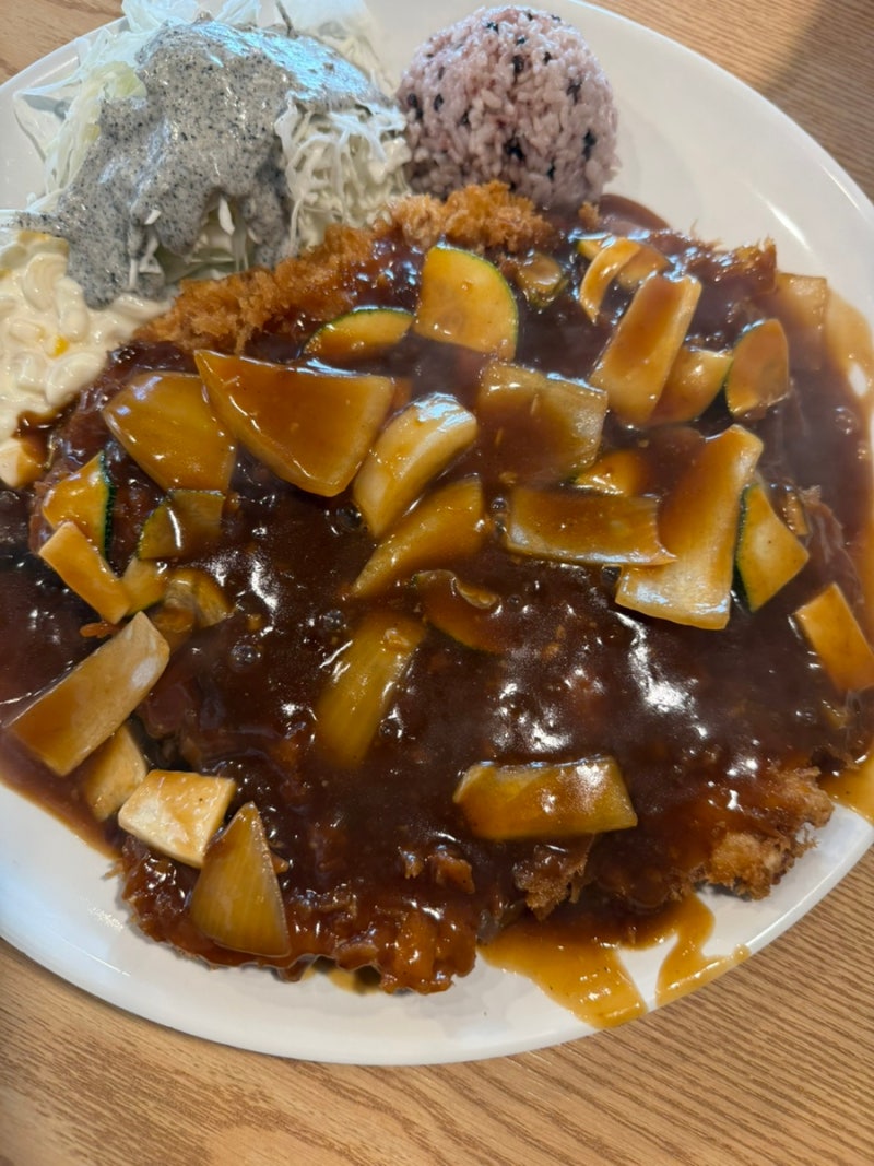 용인 서천동 맛집 뚱보아저씨｜시원한 물비빔국수와 바삭한 돈까스 조합