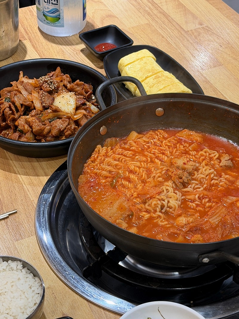부산 연산동 동네 숨은 맛집 아리집ㅣ김치찌개, 제육 찐후기