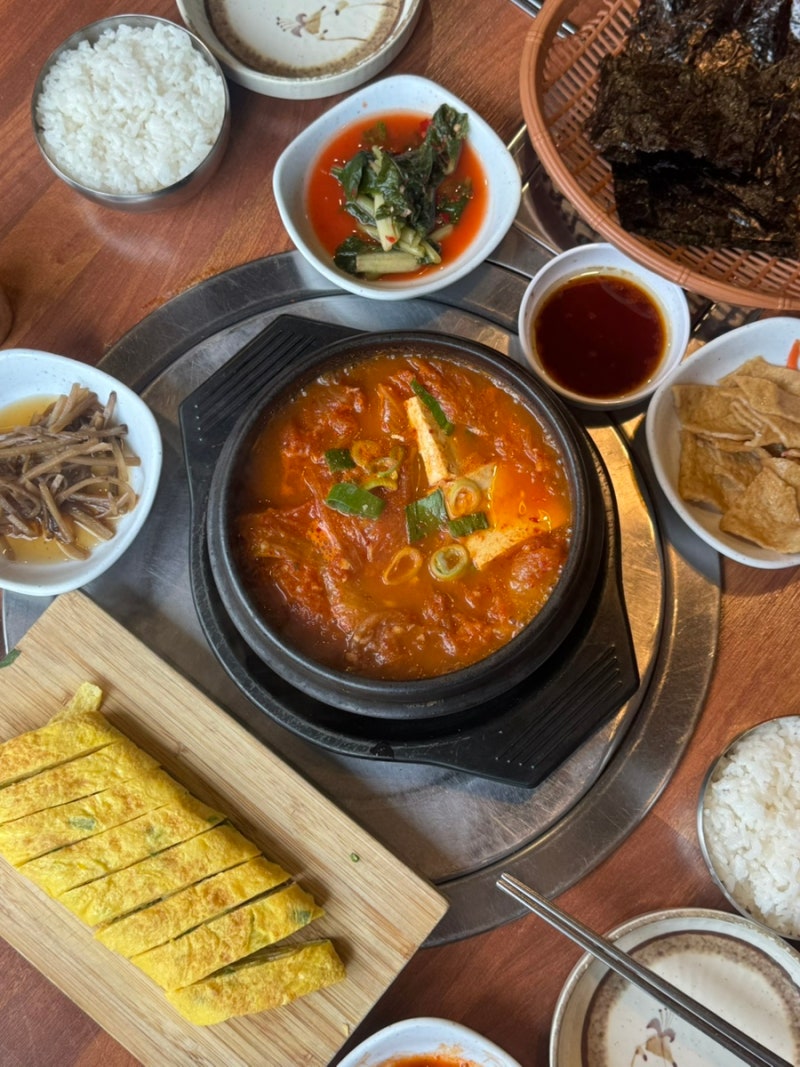 부산 사상 맛집 24시간 언제든 가기 좋은 무한사랑 김치찌개