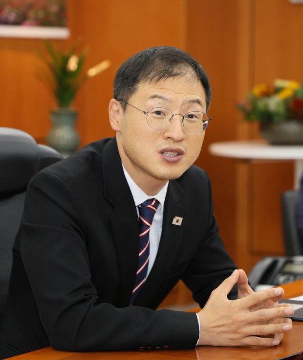 “필리핀 성매매 무혐의면 정계 은퇴하라”…김상욱 울산시장, 의혹 제기자에 승부수