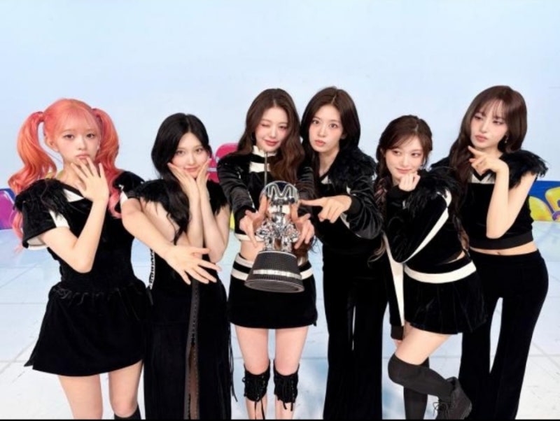 스타브랜드평판 7위 아이브, 6명이 더 궁금하다…안유진·장원영·가을·레이·리즈·이서 프....