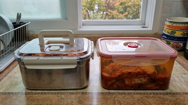 스텐 김치통 vs 플라스틱, 김장 전에 꼭 알아야 할 차이점 3가지