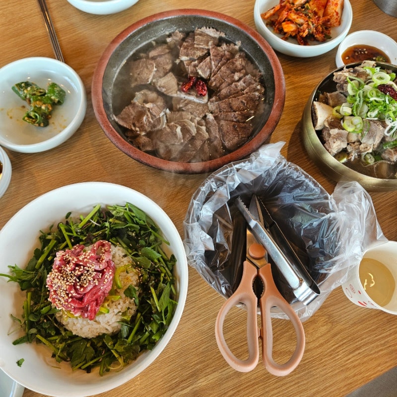 경주 1박2일(이상복 경주빵, 늘곰탕, 감포이견대카페, 비오는 경주월드, 라한셀렉트 경주) -1-