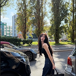 트와이스 모모 밀라노 패션위크, 오니츠카타이거 앰배서더로 보여준 새로운 스타일