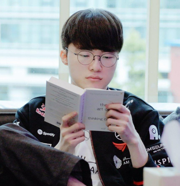 "게임을 잘하려고 시작한 독서" 페이커를 세계 최고로 만든 습관