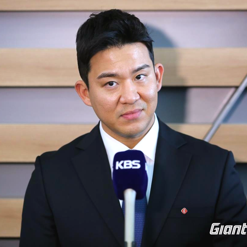 “돌고 돌아 롯데” 김민성 20년 현역 은퇴, 1476안타 남기고 떠난다