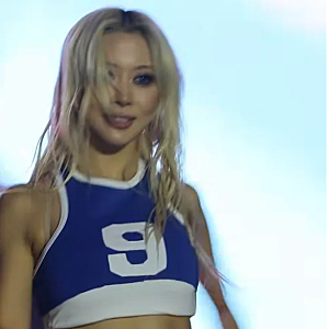 "이게 팬서비스야?" 다영 한양대 축제 영상 하나에 댓글창 갈린 이유
