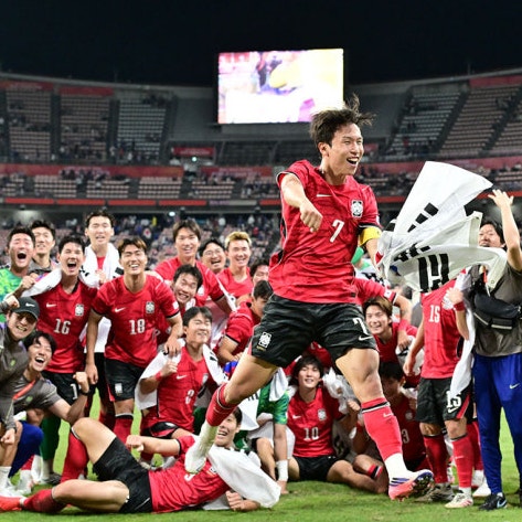 도대체 '엄지성'이 누구길래? 2026 아시안게임 축구 금메달 4골 4도움 눈물 | 엄지성 나이 가족 ....